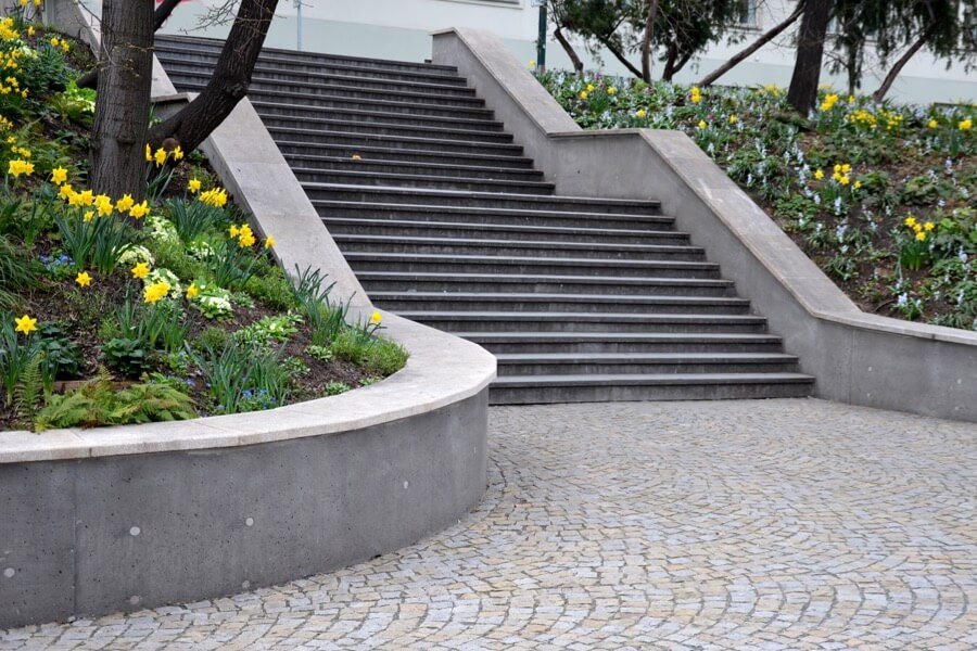 Native Steps & Retaining Wall in NYC